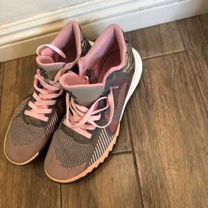 Nike Kyrie Flytrap V Moon Fossil/Med Soft Pink CZ4100-005 Men's Size 11 Camo